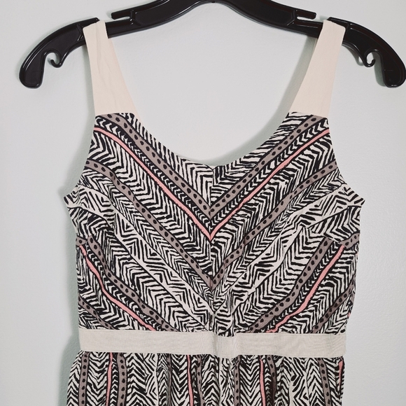 Loft Rayon Black Beige Tribal Pattern Sleeveless Mini Dress Size 00P - Picture 4 of 8